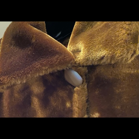 Faux fur coat - Picture 3 of 3